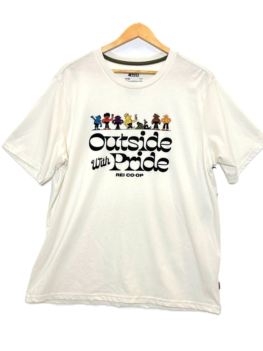 NWT REI Outside With Pride Graphic Tee Unisex Size Large Rainbow People T-Shirt